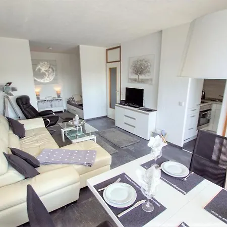 - Haus P, App 0p0506 *